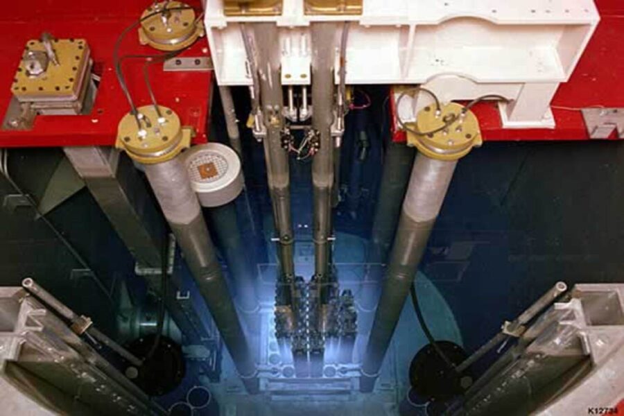 reactor 900x600